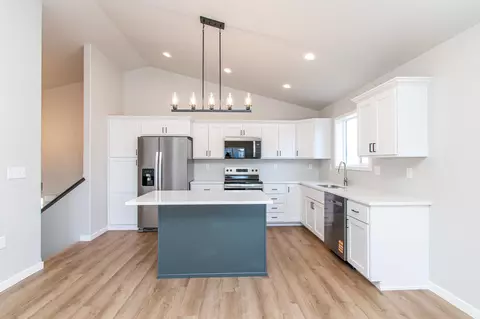 Kitchen - 6796 Deer Creek Pkwy, Horace, ND 58047 photo 2 of 5