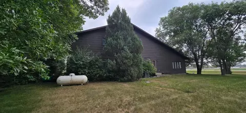 Exterior - 705 Main Ave, Hickson, ND 58047 photo 4 of 5