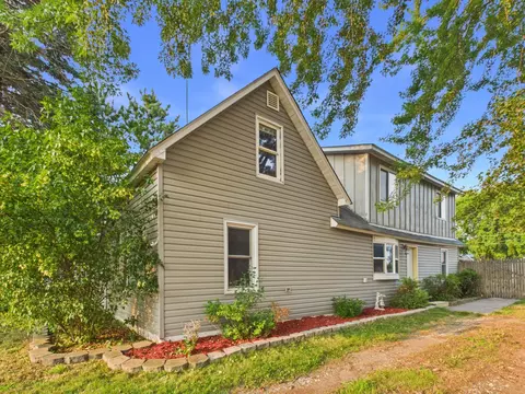 509 9th St SW, Little Falls, MN 56345