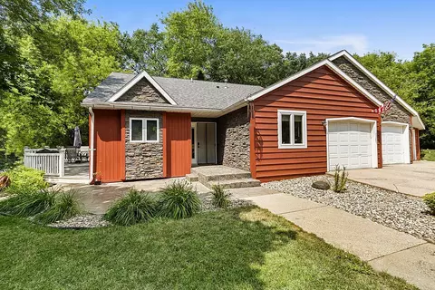 17256 Northwood Dr, Paynesville, MN 56362