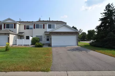 1388 Elmwood Ave, Shakopee, MN 55379