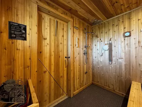 Bath - 1499 E Miners Dr E, Ely, MN 55731 photo 5 of 5