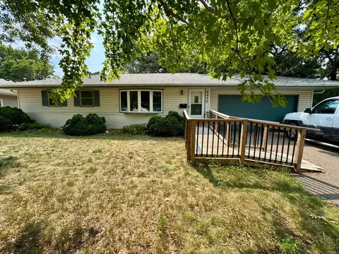 6030 5th St NE, Fridley, MN 55432