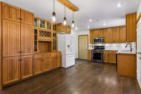 Kitchen - 19780 Java Path, Lakeville, MN 55044 photo 3 of 4