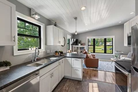 Kitchen - 6199 Sinclair Rd, Mound, MN 55364 photo 9 of 9