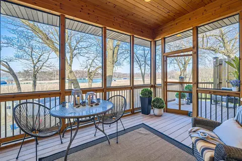 Exterior - 19900 Cottagewood Rd, Deephaven, MN 55331 photo 5 of 23