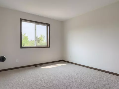 Bedroom - 8695 90th Ave, Milaca, MN 56353 photo 3 of 4