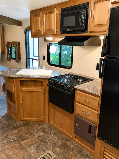 Kitchen - 17731 Upper Spunk Lake Rd, Avon, MN 56310 photo 2 of 3