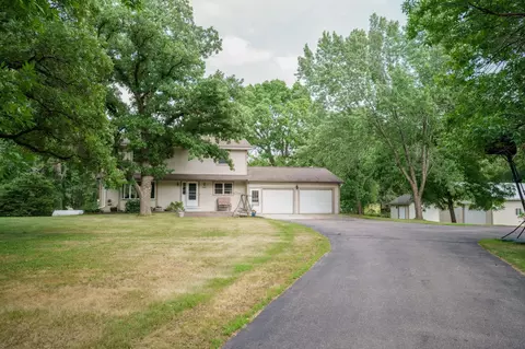 643 Crescent Rd, South Haven, MN 55382