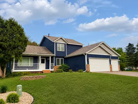 1200 Earle Way, Burnsville, MN 55306