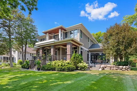 373 Park St E, Wayzata, MN 55391