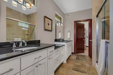 Bath - 3600 21st Ave S, Saint Cloud, MN 56301 photo 2 of 5