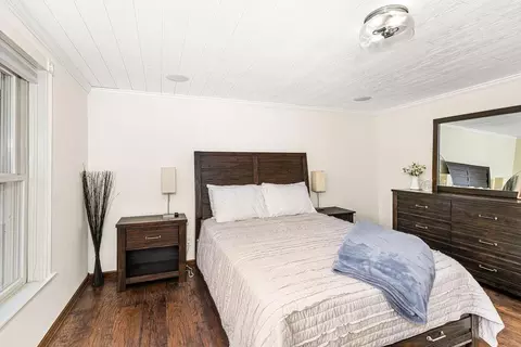 Bedroom - 410 E 7th St, Duluth, MN 55805 photo 1 of 6