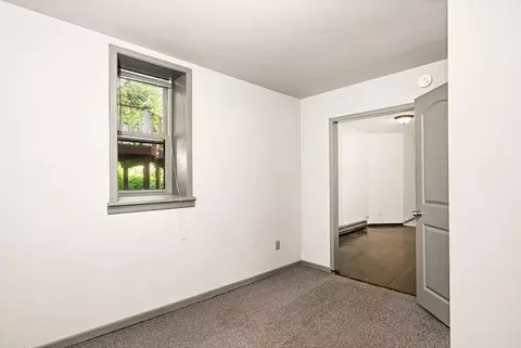 Bedroom - 410 E 7th St, Duluth, MN 55805 photo 6 of 6