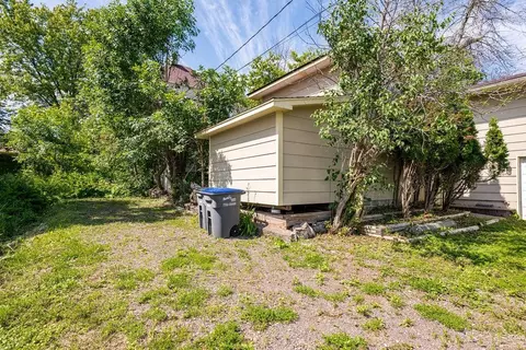 Exterior - 410 E 7th St, Duluth, MN 55805 photo 12 of 23