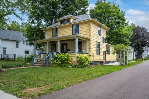 235 W 3rd St, New Richmond, WI 54017