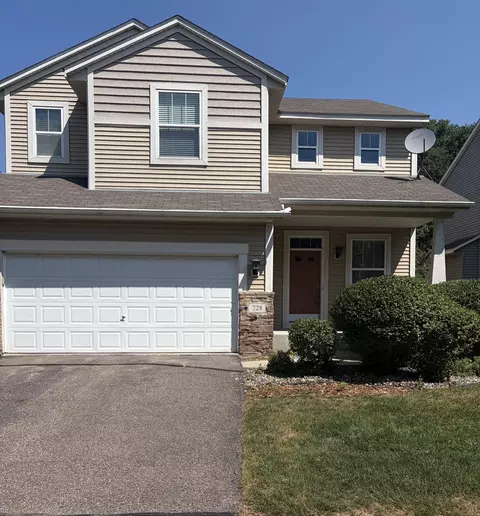 728 Newberry Ln, Chaska, MN 55318