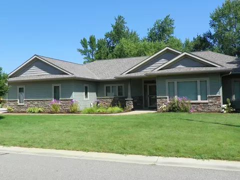471 Coleman Ave E, Eden Valley, MN 55329