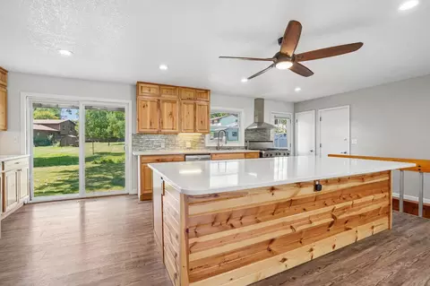 15204 Lead St, Burnsville, MN 55306