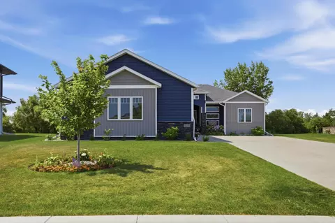 Exterior - 916 Sunset Dr, Mapleton, ND 58059 photo 2 of 9