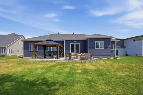 Exterior - 916 Sunset Dr, Mapleton, ND 58059 photo 4 of 9