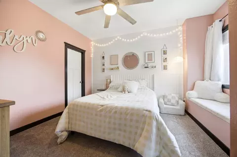 Bedroom - 916 Sunset Dr, Mapleton, ND 58059 photo 3 of 8