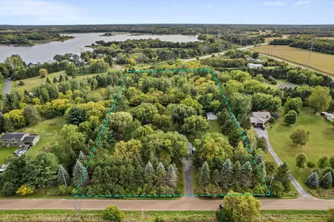 9165 270th St, Chisago City, MN 55013