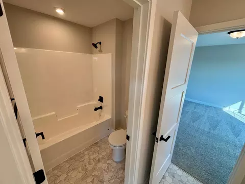 Bath - 920 Kepler Ave NE, Hanover, MN 55341 photo 6 of 8