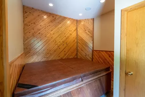 Bedroom - 13698 Maple Rd, Mapleton, MN 56065 photo 8 of 8