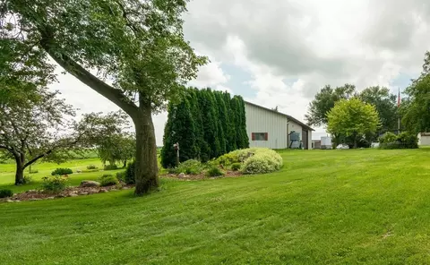 Exterior - 13698 Maple Rd, Mapleton, MN 56065 photo 8 of 10