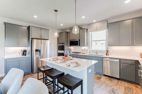6107 Jennifer Ave S, Cottage Grove, MN 55016