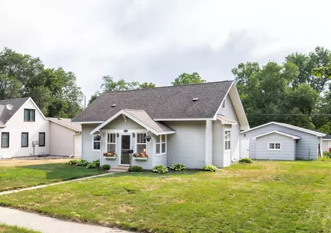 1307 Cedar St, Alexandria, MN 56308