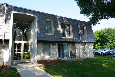 711 11th Ave S #1, Hopkins, MN 55343