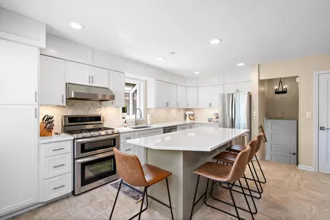Kitchen - 101 E 48th St, Minneapolis, MN 55419 photo 1 of 7