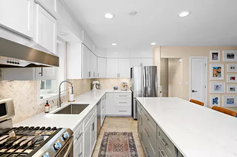 Kitchen - 101 E 48th St, Minneapolis, MN 55419 photo 3 of 7