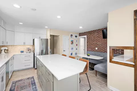 Kitchen - 101 E 48th St, Minneapolis, MN 55419 photo 2 of 7