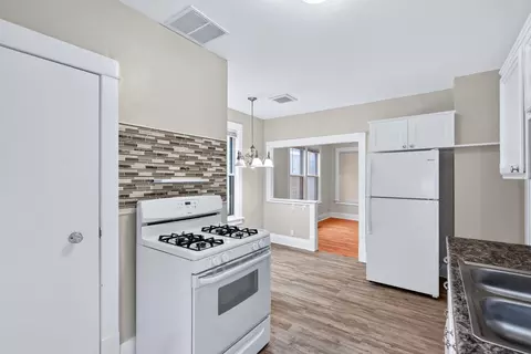 Kitchen - 2425 11th Ave S, Minneapolis, MN 55404 photo 3 of 3