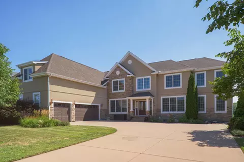 16299 Stemmer Ridge Rd NW, Shakopee, MN 55379