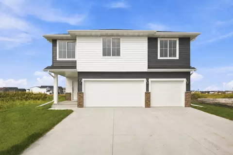 8529 61st St S, Horace, ND 58047