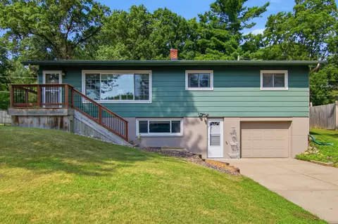 911 16th St SE, Menomonie, WI 54751