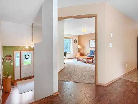 Entry Way - 216 Rainbow Dr, Marshall, MN 56258 photo 4 of 8