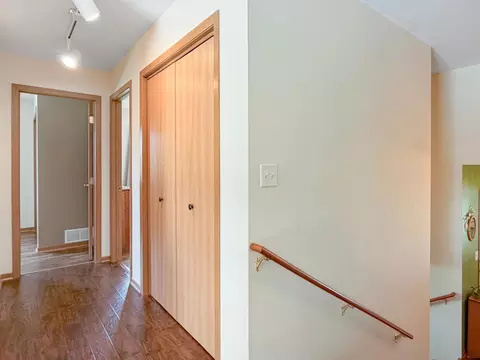 Entry Way - 216 Rainbow Dr, Marshall, MN 56258 photo 3 of 8