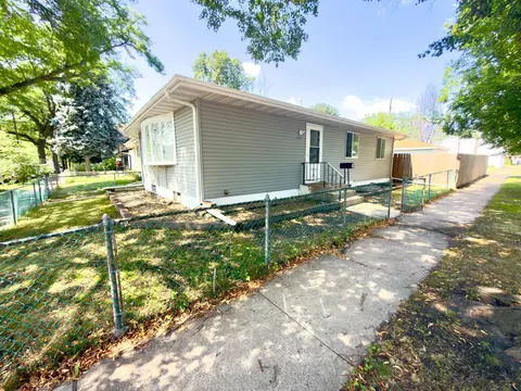 243 Winifred St E, Saint Paul, MN 55107