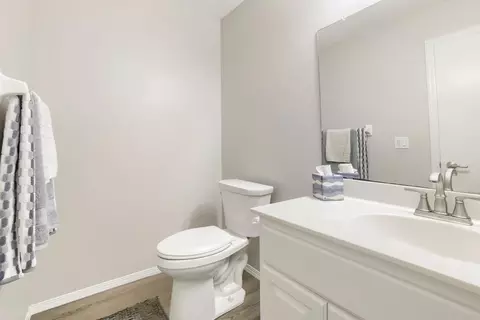 Bath - 8554 122nd Ave N, Champlin, MN 55316 photo 3 of 3