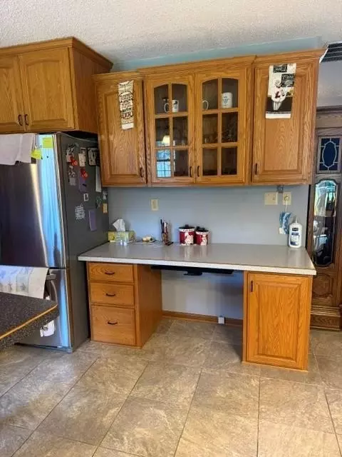 Kitchen - 1717 Canary Dr, Albert Lea, MN 56007 photo 2 of 3
