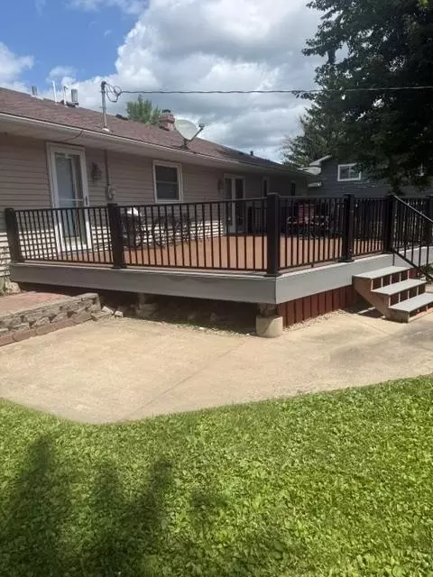 Exterior - 1717 Canary Dr, Albert Lea, MN 56007 photo 3 of 6