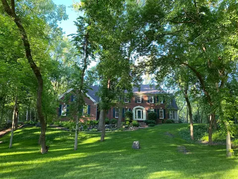 805 Midwest Trail Ct N, Lake Elmo, MN 55042