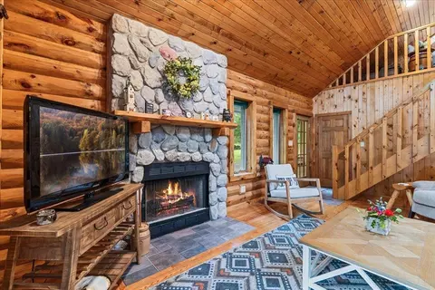 Living - 940 Central Ave N, Laporte, MN 56461 photo 2 of 2