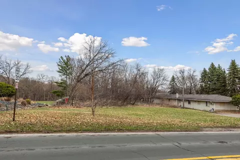 24560 Smithtown Rd, Excelsior, MN 55331 photo 11
