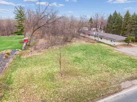 24560 Smithtown Rd, Excelsior, MN 55331 photo 3